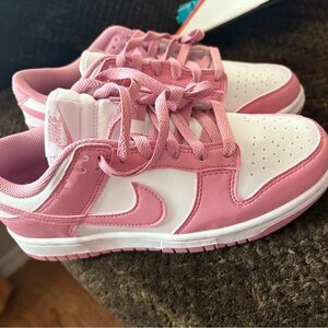 Nike dunk Women's Sneakers - Pink and White